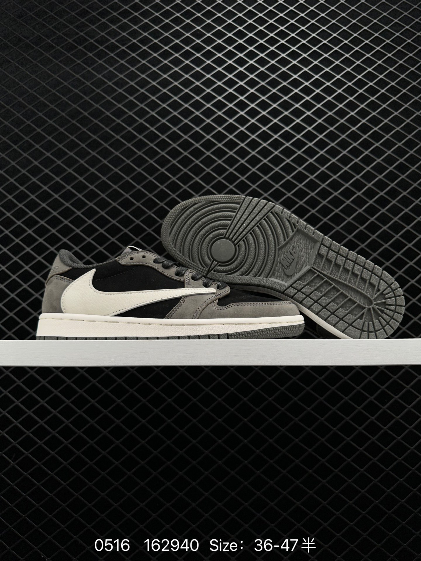 Travis Scott x Air Jordan 1 